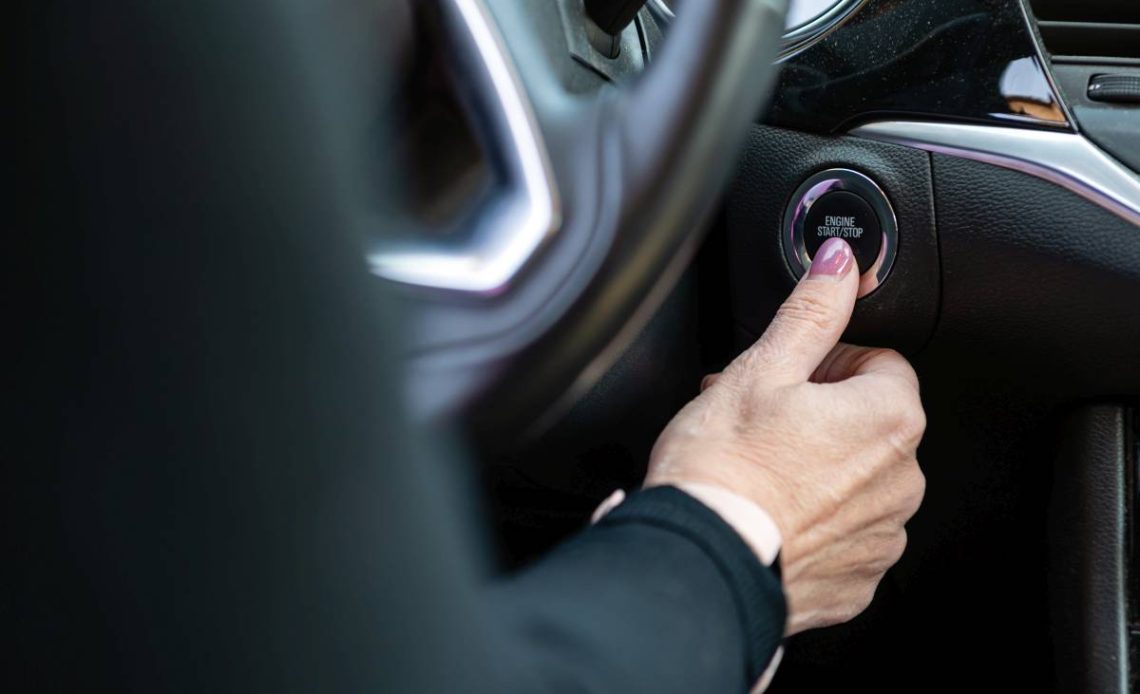 Auto nestartuje